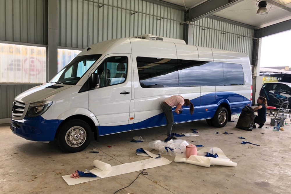 Beschriften Merc Sprinter Kleinbus Aare Aemme Reisen Events 18