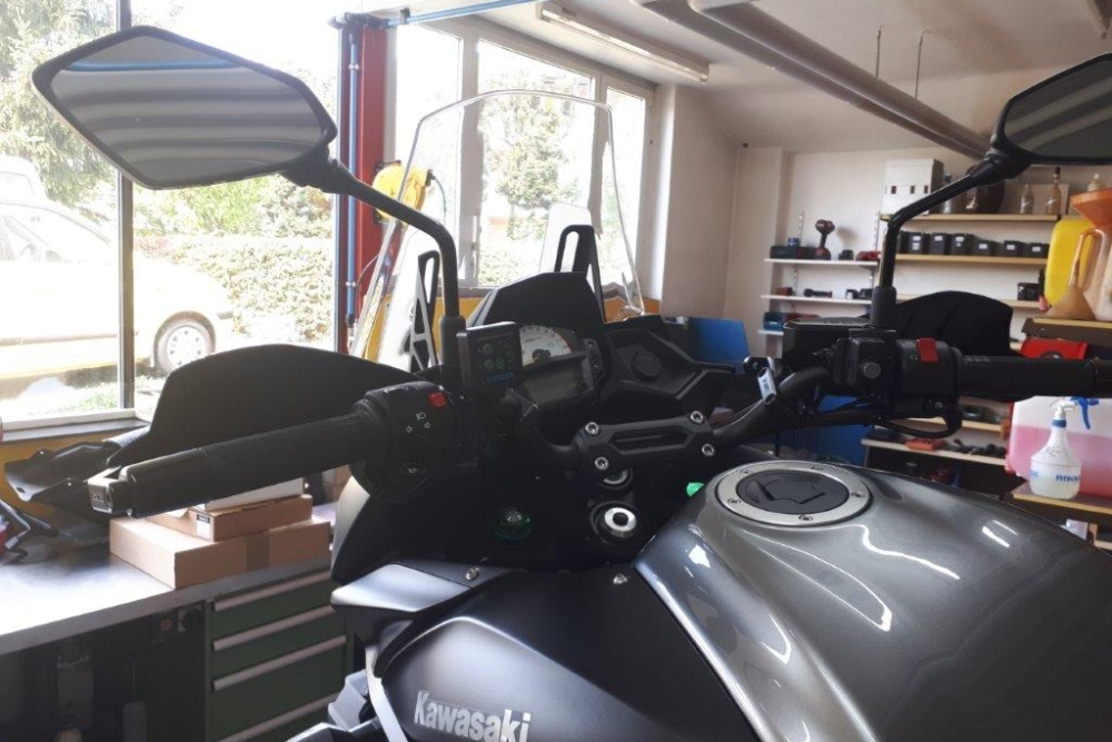 Kawasaki Versys 650 Akrapovic Fahrschule Aare Aemme 7
