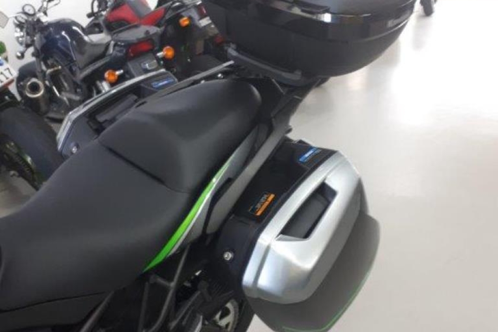 Kawasaki Versys 650 Akrapovic Fahrschule Aare Aemme 9