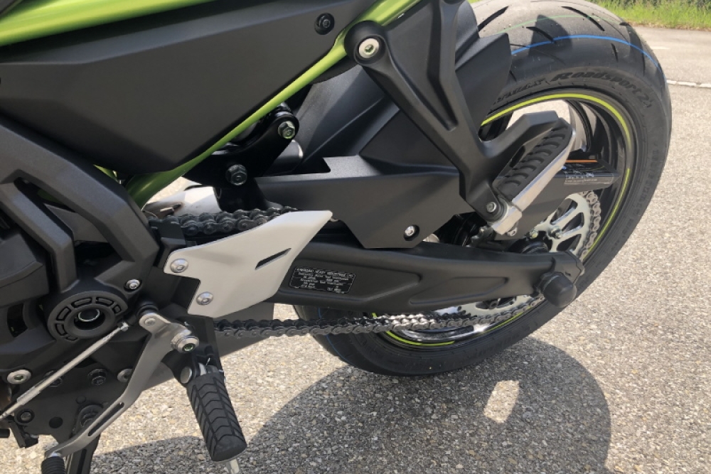 Kawasaki Z650 Fahrschule Aare Aemme 11