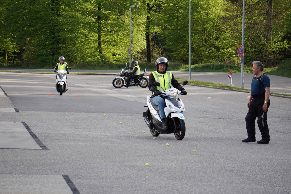 Motorrad Roller Grundkurs1 Fahrschule Aare Aemme 2017 18