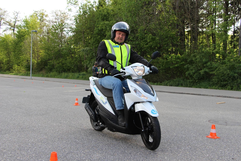 Motorrad Roller Grundkurs1 Fahrschule Aare Aemme 2017 30