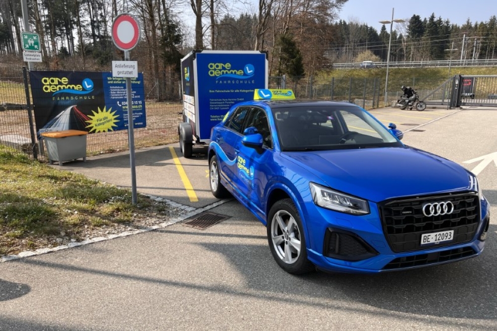 Beschriften new Anhänger Humbauer  und Blyss 18