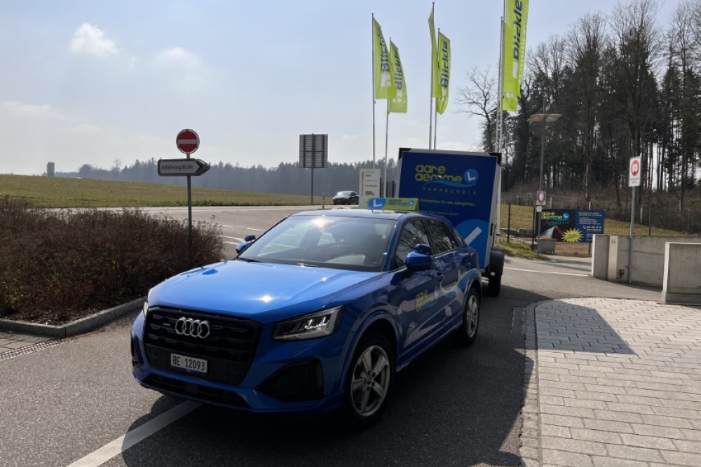 Beschriften new Anhänger Humbauer  und Blyss 19