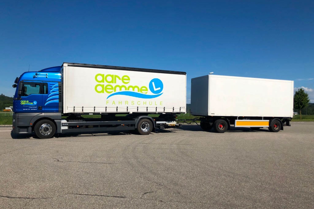 Renovation Lkw Anhaenger Fahrschule Aare Aemme 1