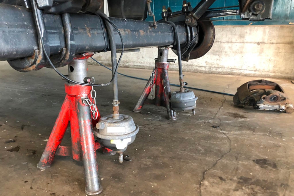 Renovation Lkw Anhaenger Fahrschule Aare Aemme 13