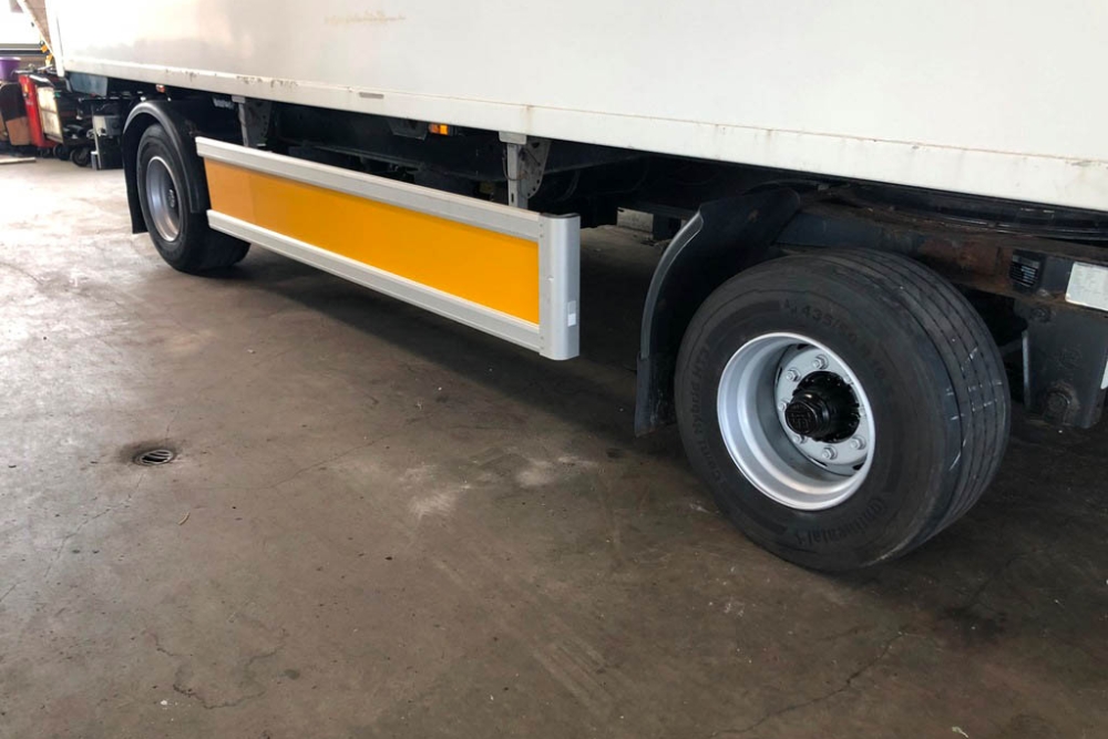 Renovation Lkw Anhaenger Fahrschule Aare Aemme 23