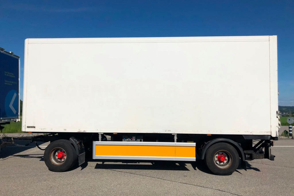 Renovation Lkw Anhaenger Fahrschule Aare Aemme 3