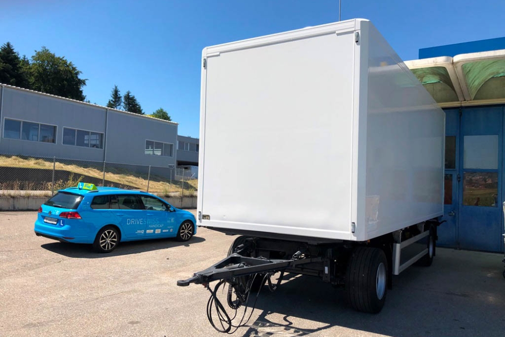 Renovation Lkw Anhaenger Fahrschule Aare Aemme 33